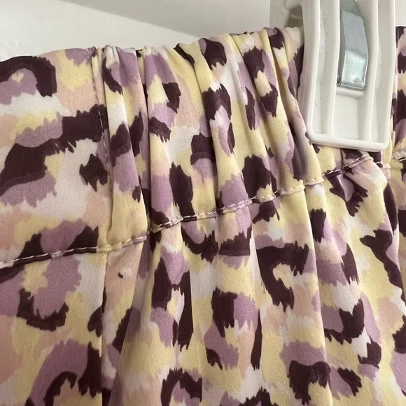TORRID | Light Yellow & Mauve Pink Leopard Satin Midi Slip Skirt Size 2 - Picture 6 of 10